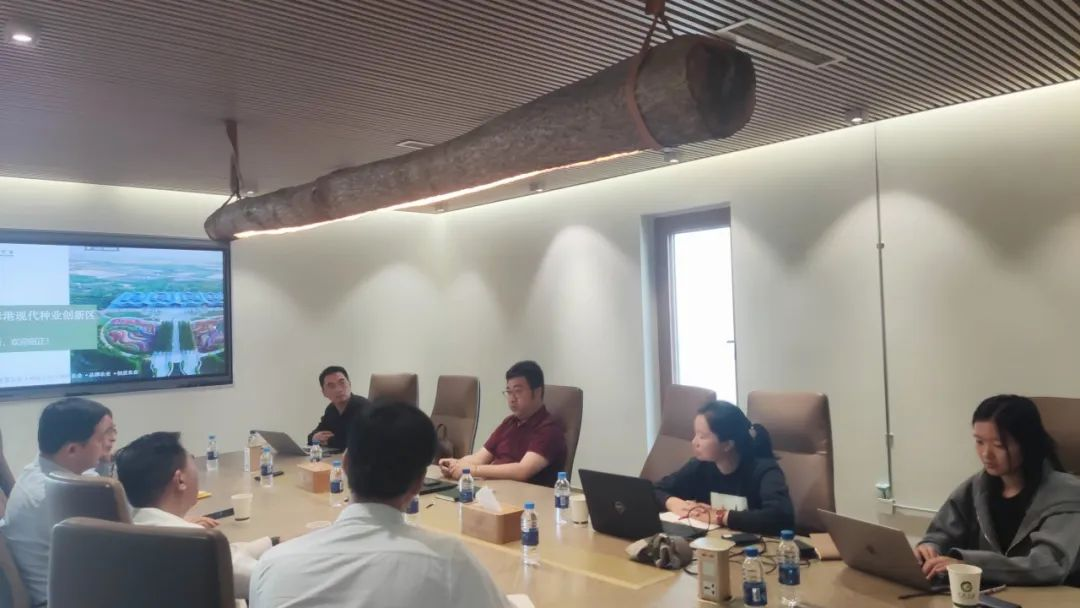 谋产教融合 布发展新局——我校董事长王勋与光明母港(上海)种业科技有限公司总经理诸伟琦进行校企合作会谈_校园动态_新闻公告_上海民远职业技术 ...